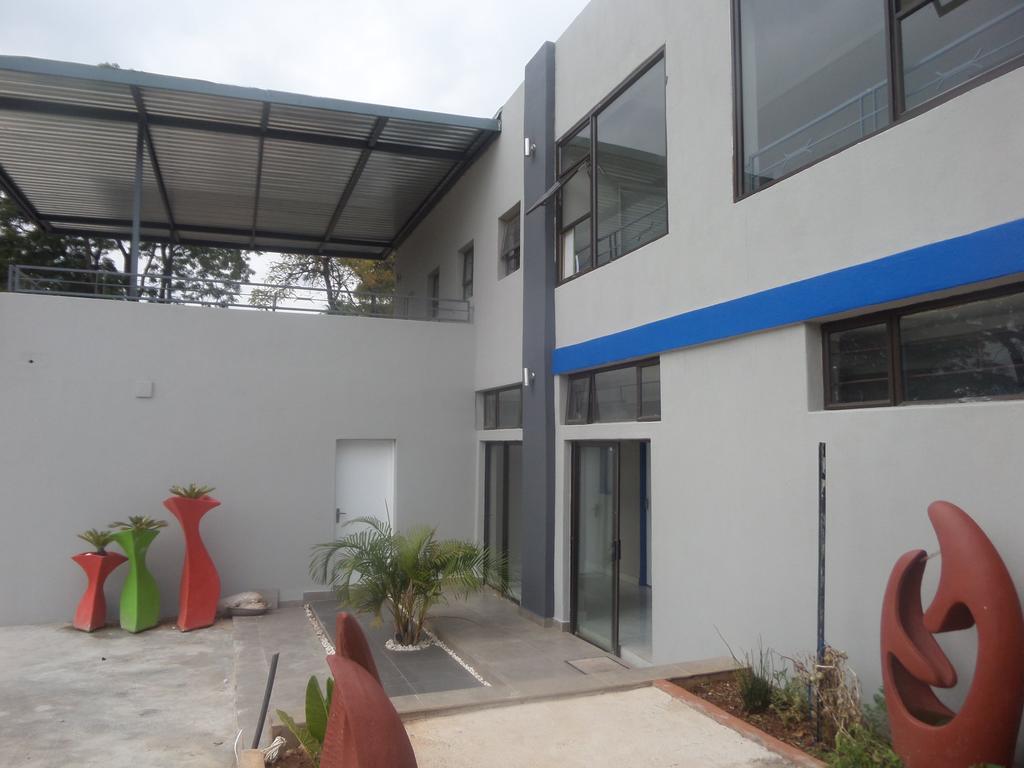 Tshedza Guest House Pretoria-Noord Exterior foto